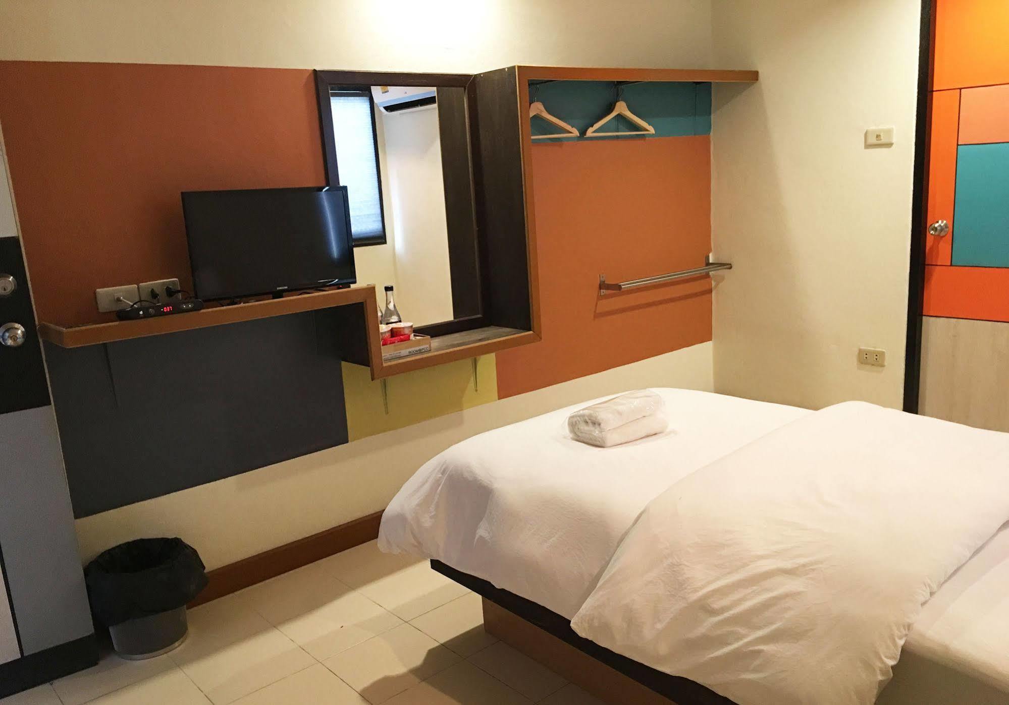Room At Prachachuen Nonthaburi Ngoại thất bức ảnh
