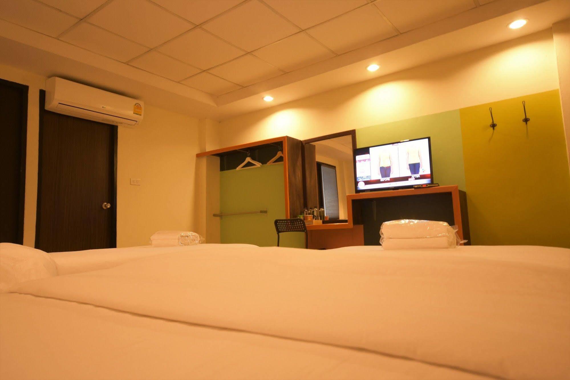 Room At Prachachuen Nonthaburi Ngoại thất bức ảnh