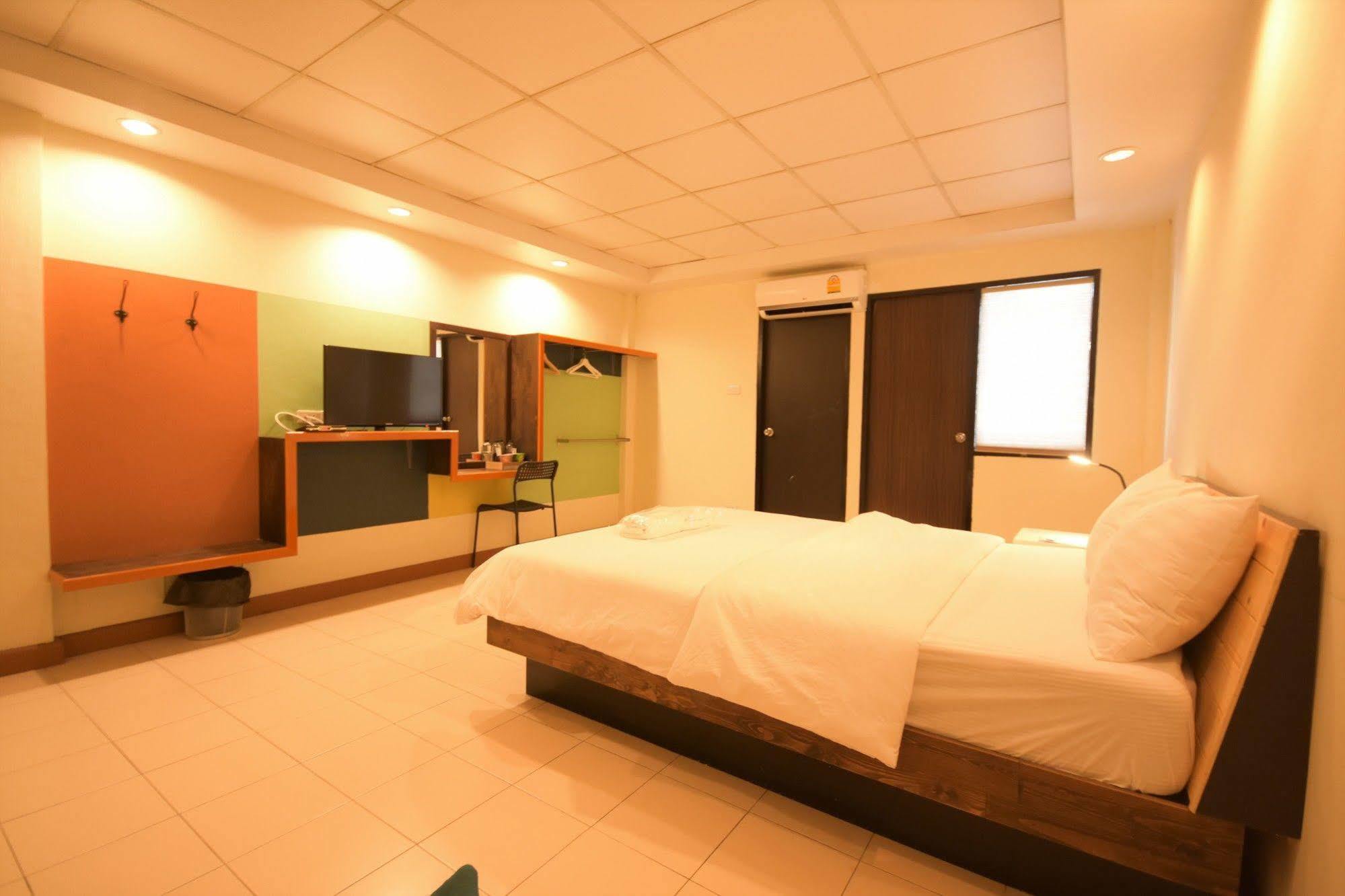 Room At Prachachuen Nonthaburi Ngoại thất bức ảnh