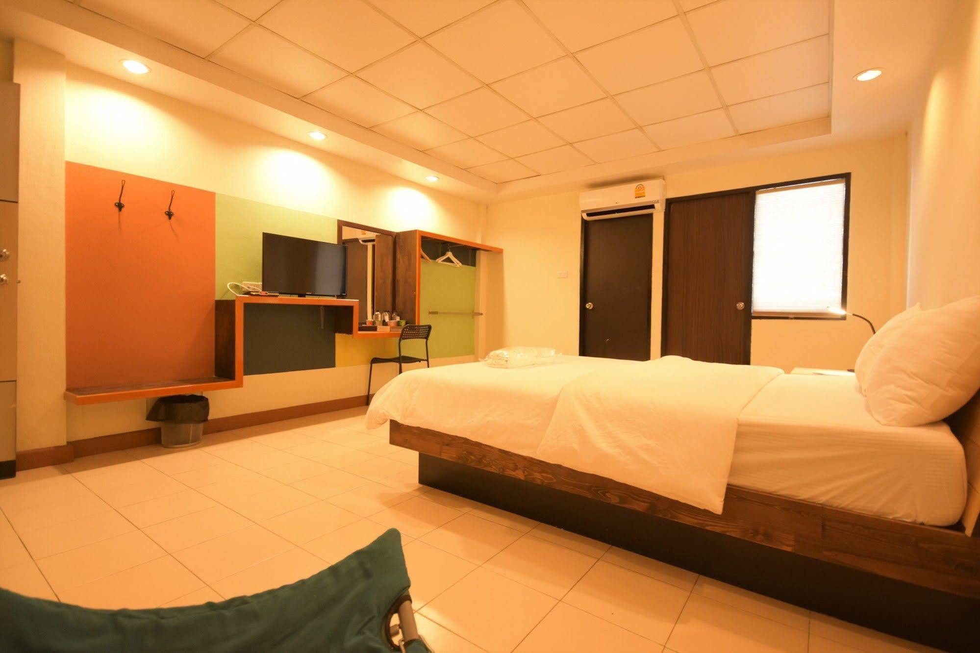 Room At Prachachuen Nonthaburi Ngoại thất bức ảnh