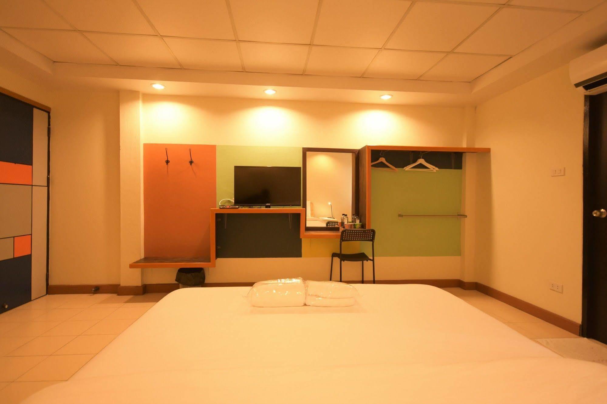 Room At Prachachuen Nonthaburi Ngoại thất bức ảnh
