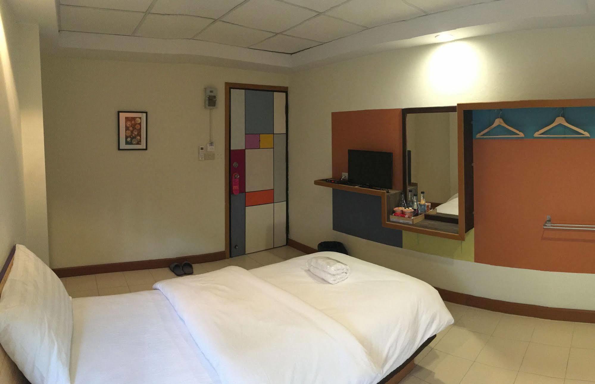 Room At Prachachuen Nonthaburi Ngoại thất bức ảnh