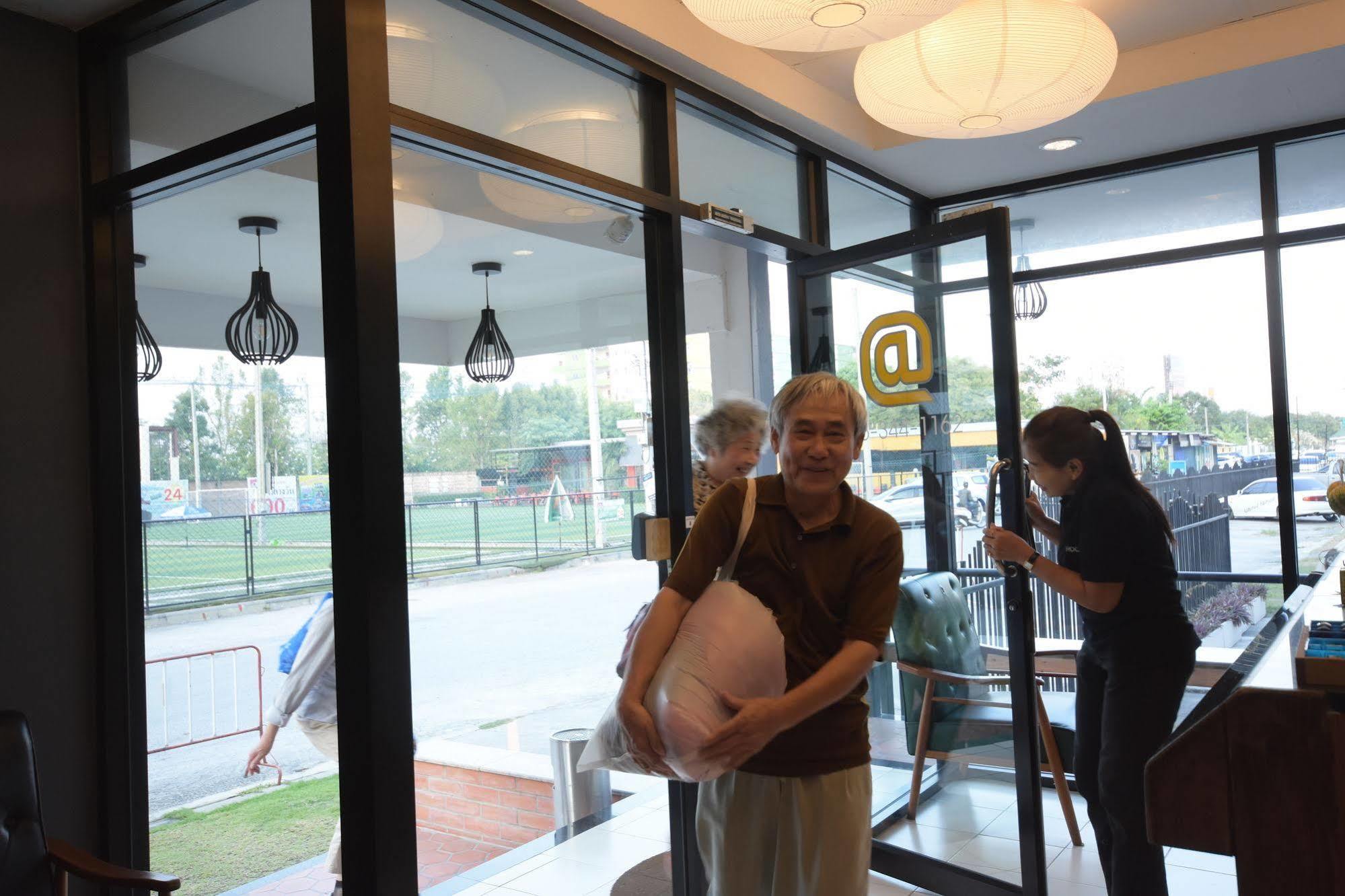 Room At Prachachuen Nonthaburi Ngoại thất bức ảnh